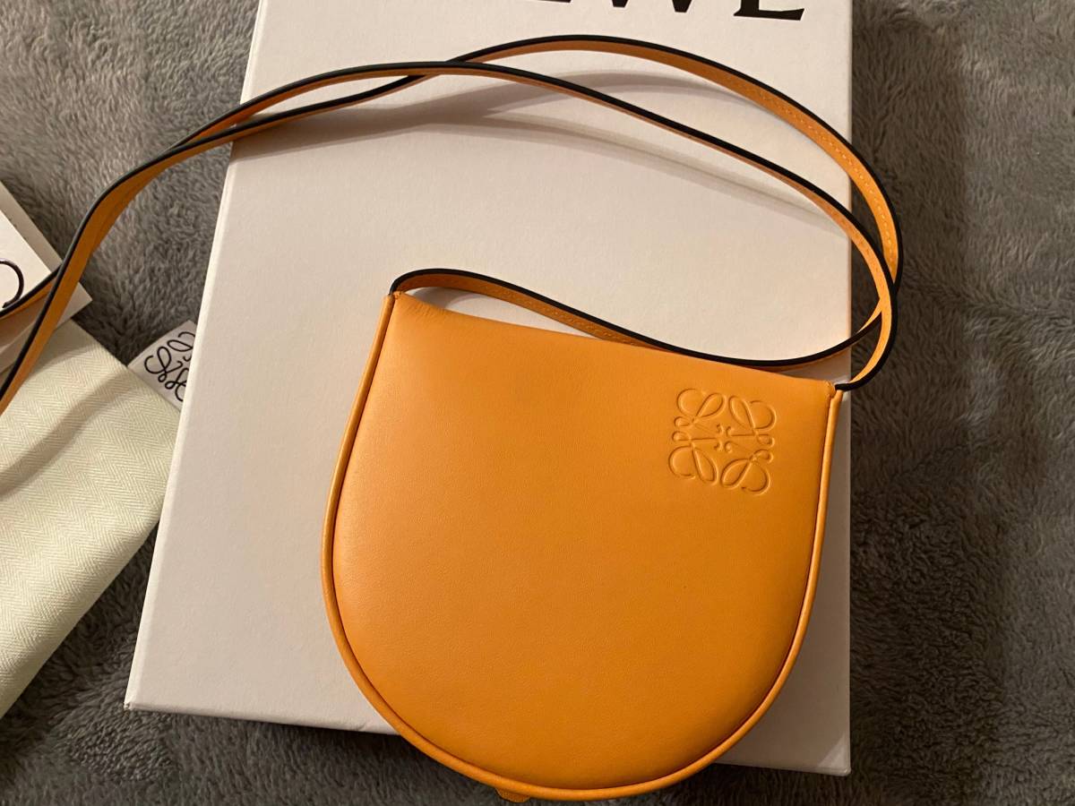ロエベLOEWE ヒールポーチスモール （ショルダーバッグコインケース 