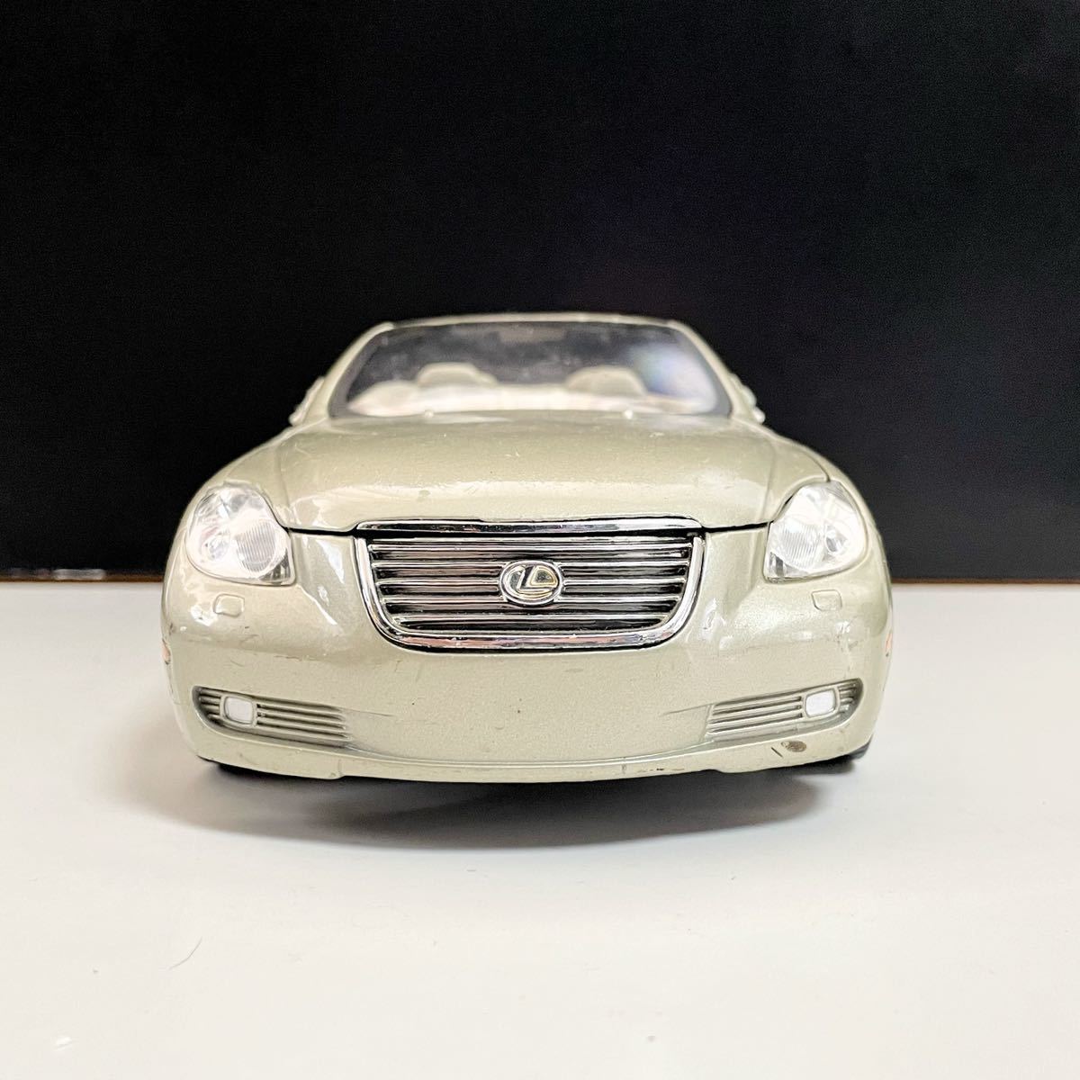 Maisto マイスト LEXUS SC430 ミニカー 1:18 【公式通販】