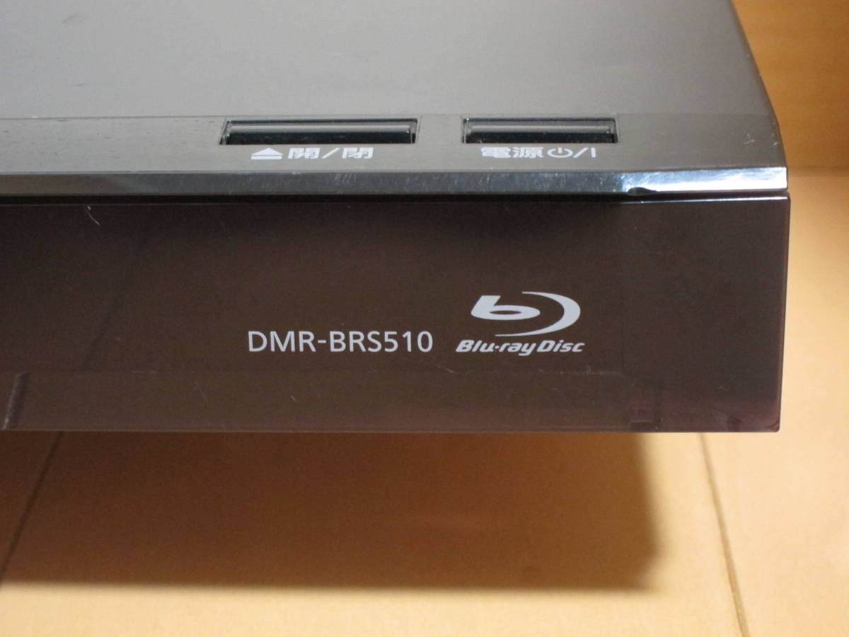 少し傷がありますが、本体状態は良好です。内蔵HDDを新品HDD500GBへ