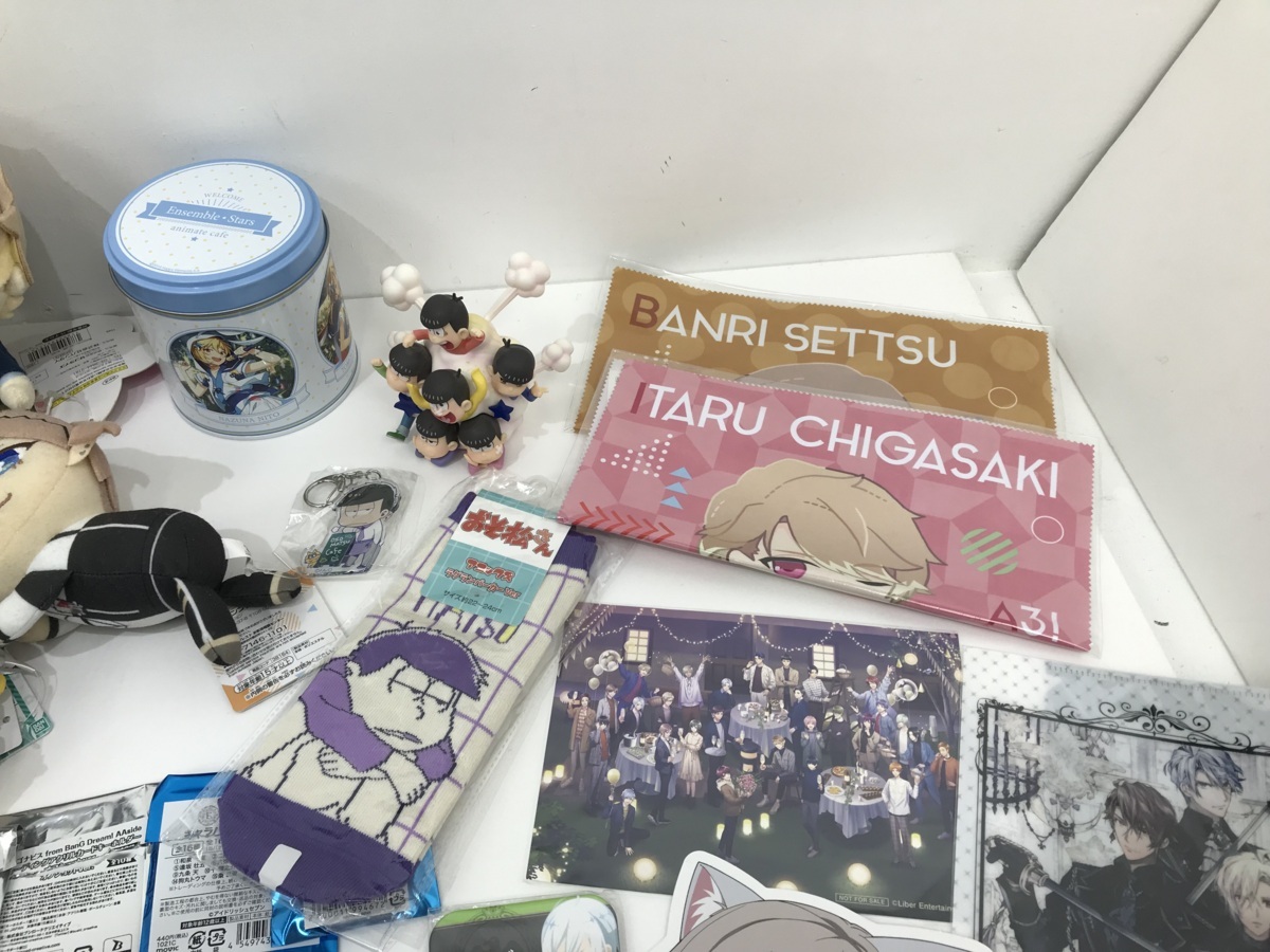 32 割引グレイ系激安通販の A3 エースリー あんスタ おそ松さん グッズいろいろ バッジ コミック アニメグッズグレイ系 Hospitalbelohorizonte Com Br