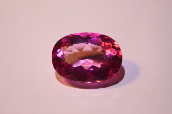 大粒サイズ・天然ピンクトパーズ ブラジル産 7．79ct☆特別価額