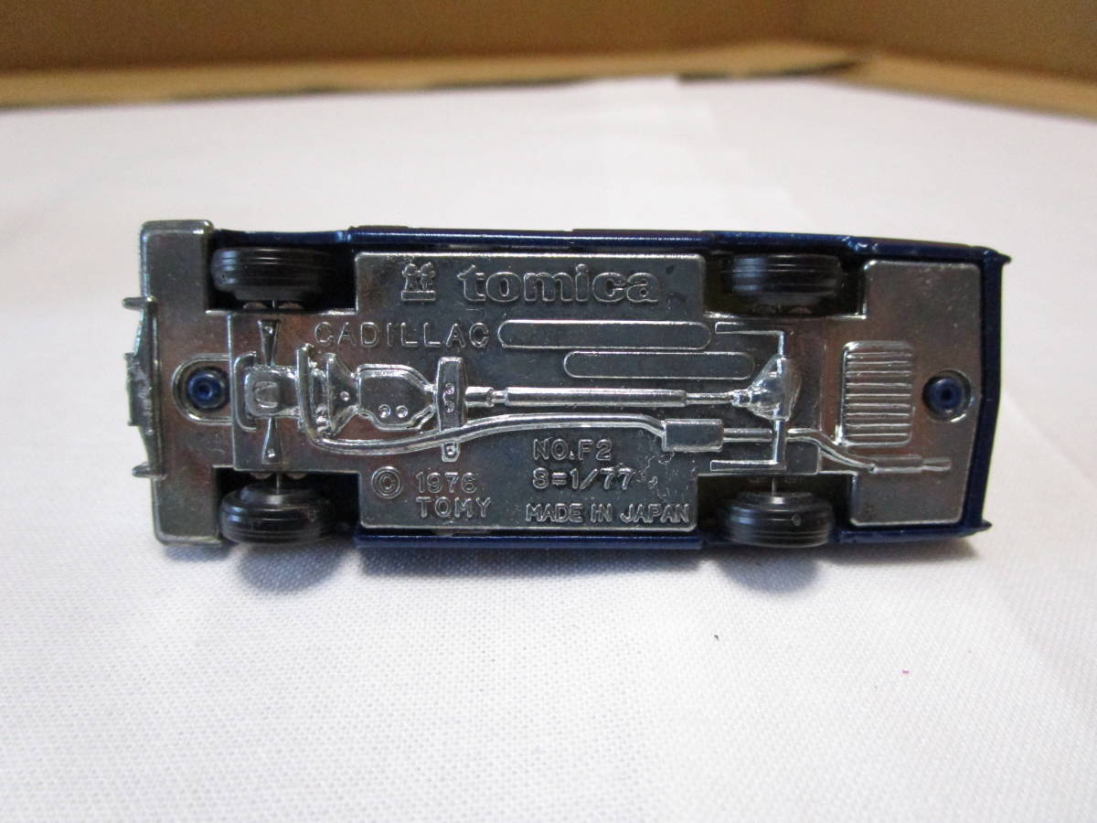 青箱トミカ NO.F2 キャデラック フリートウッド ブロアム 日本製