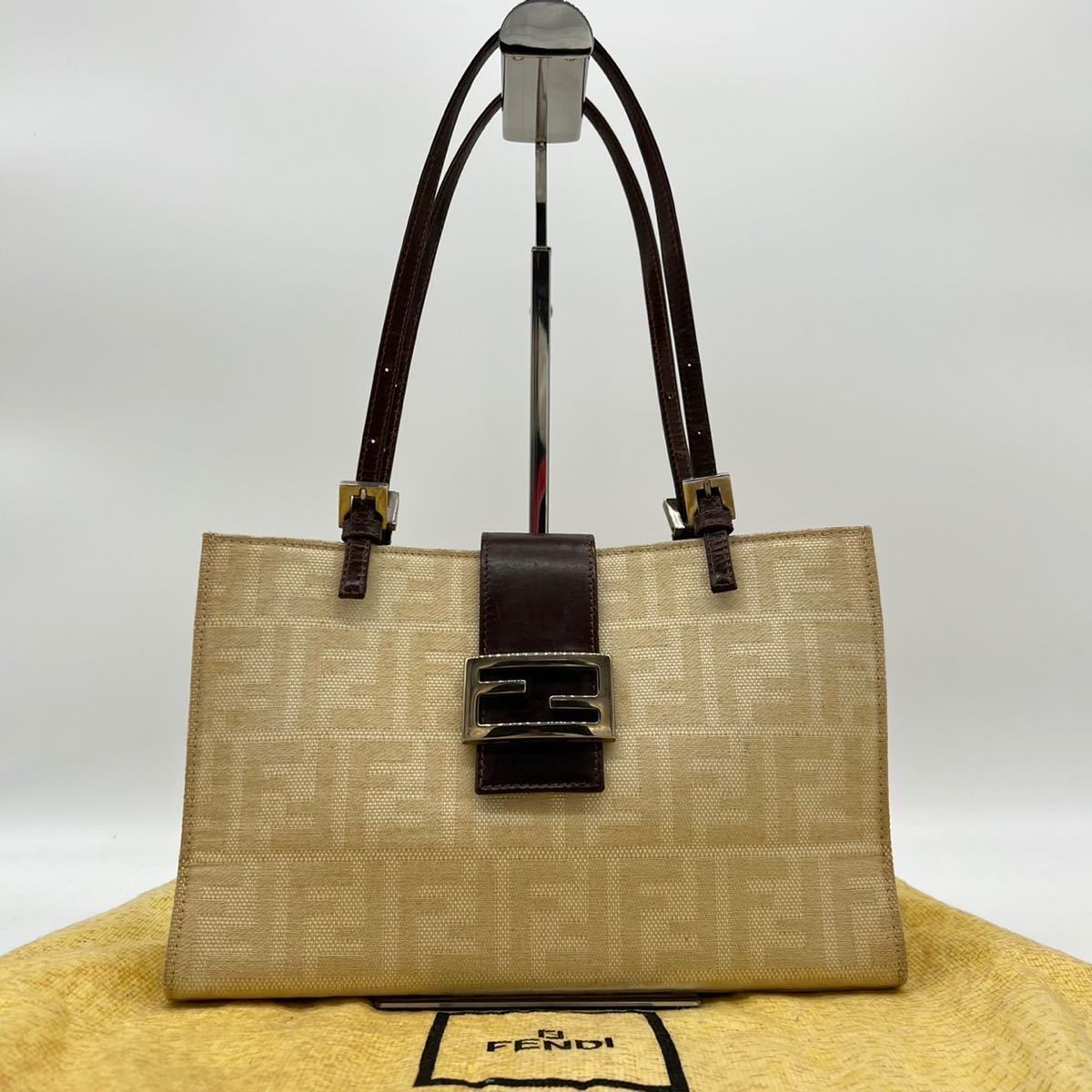 品質保証，爆買い 1円 稀少 極 FENDI フェンディ マンマバケット ズッカ柄 ショルダーバッグ ワンショルダー ボックス型 FF金具 キャンバス&times;レザー(ショルダーバッグ)｜売買されたオークション情報、yahooの かばん、バッグ
