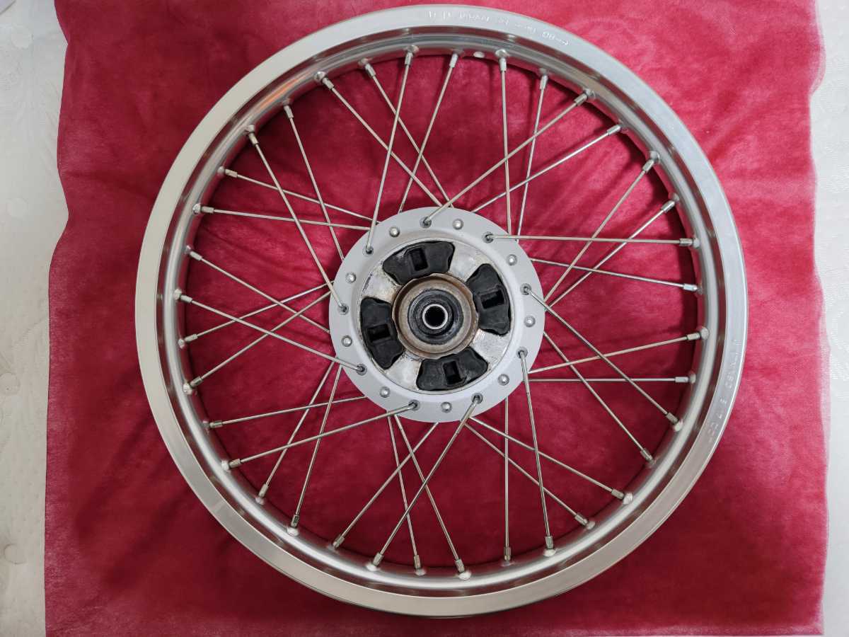 人気セール，得価 CB50S リアホイール タケガワ EXCELアルミリム1.60x17 スポーク張替え済 カブ ベンリィ等に(リア)｜売買されたオークション情報、yahooの商品情報をアーカイブ公開 - オークファン ホンダ用