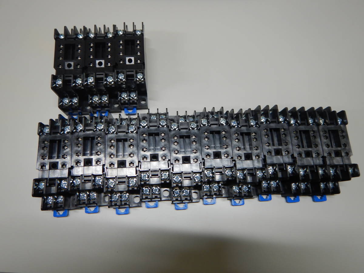 【安い，爆買い】 IDEC 和泉 リレー ソケット SM2S-05DN 箱なし 13個 /保管品 在庫限り(その他)｜売買されたオークション情報、yahooの商品情報をアーカイブ公開 - オークファン その他