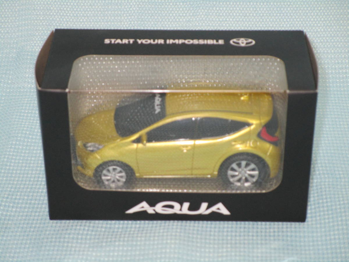 ☆トヨタ 新型アクア AQUA 非売品 プルバックカー ミニカーブラス 