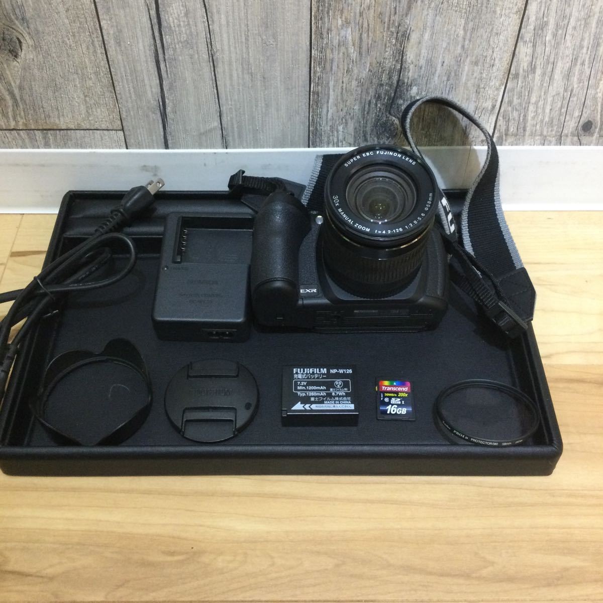 定番人気，送料無料 富士フイルム FUJIFILM FINEPIX HS 30EXR デジタルカメラ バッテリー SD16GB HOOD(富士フイルム)｜売買されたオークション情報、yahooの商品情報をアーカイブ公開 - オークファン 富士フイルム