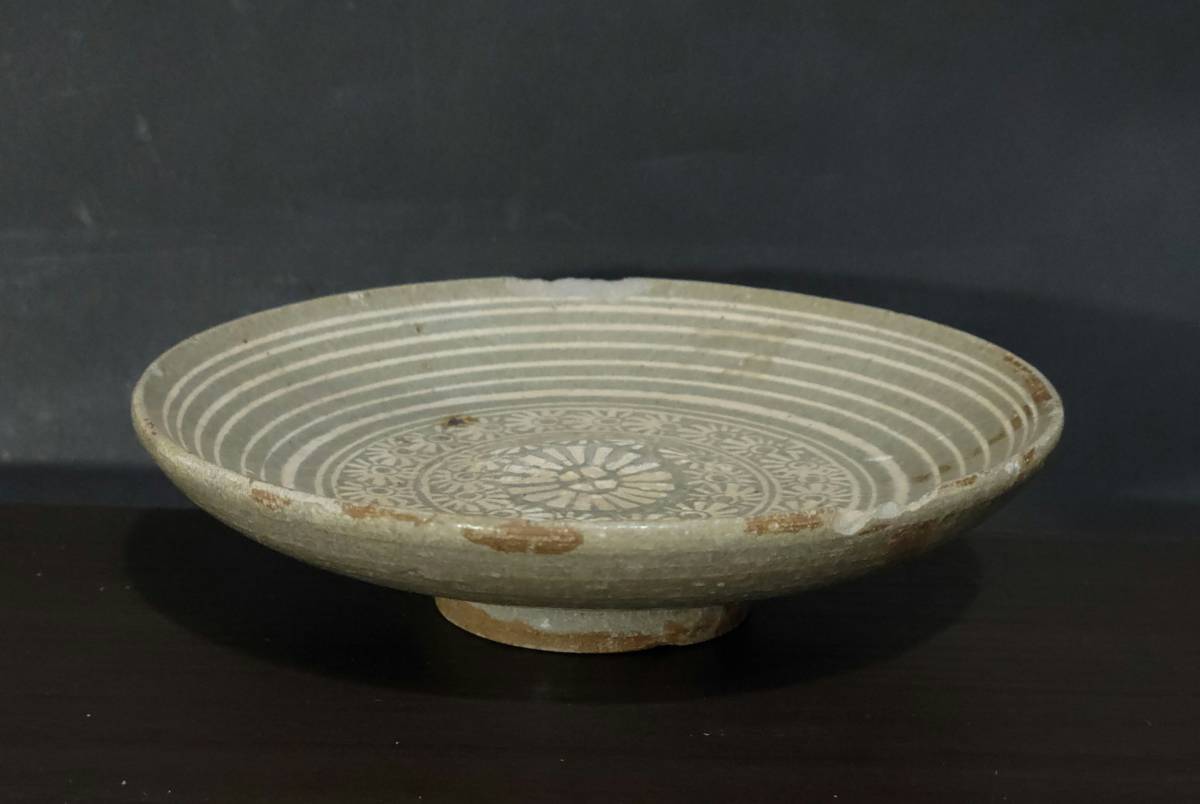 李朝時代の盃③ 古美術柳 李朝 花三島平盃 李朝初期 | 樂淘letao－