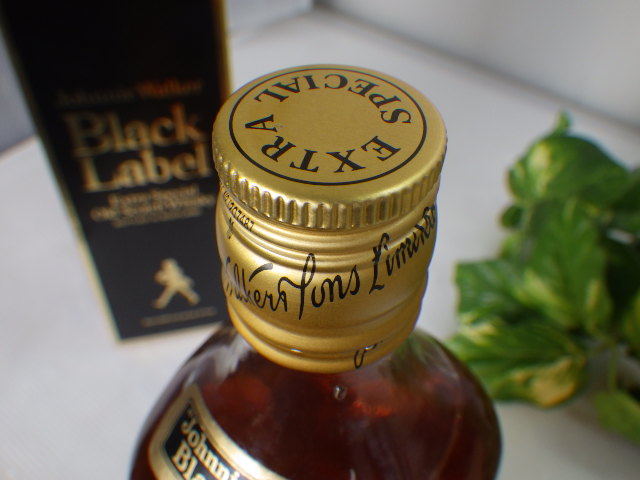 ◇ジョニー ウォーカー 黒ラベル 金キャップ【未開栓】 JOHNNIE WALKER 