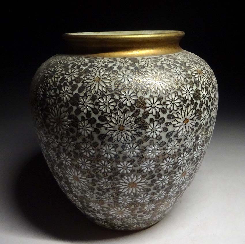 九谷焼 山模様 花瓶 緑屋st□ 九谷焼 光山 花詰紋 花瓶 高約15.5cm i9/1-3863/11-3#80(花器