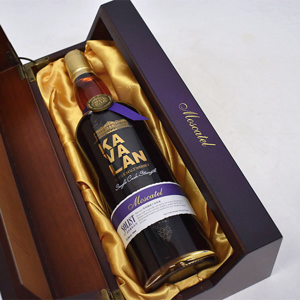 KAVALAN カバラン シングルモルト ウイスキー 新品未開封品 限定品 1円～☆カヴァラン ソリスト モスカテル カスク ＊箱付 750ml 55.6