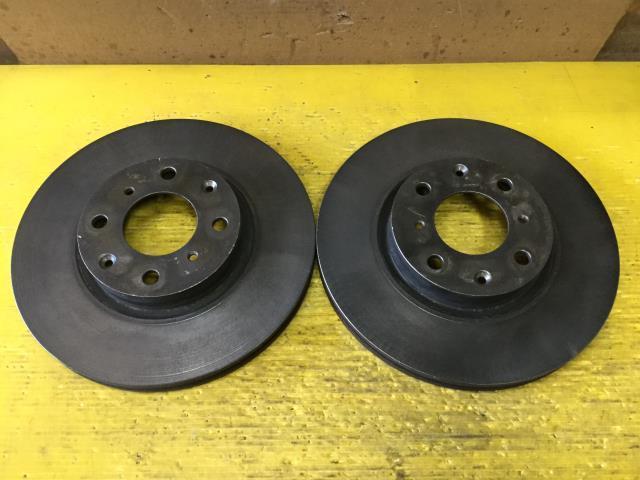 定番 フィット DAA-GP6 Fディスクローター 1500 HYBRID LEB-H1 NH823M 銀 45251-T5C-000(ブレーキローター)｜売買されたオークション情報、yahooの商品情報をアーカイブ公開 - オークファン ブレーキローター