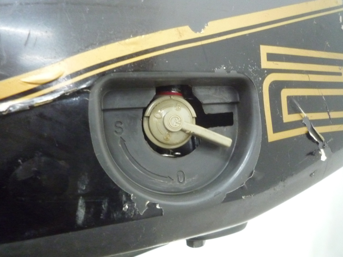 船外機 2馬力 2スト ジャンク スズキ DT2 0201S S足 ボート 船 