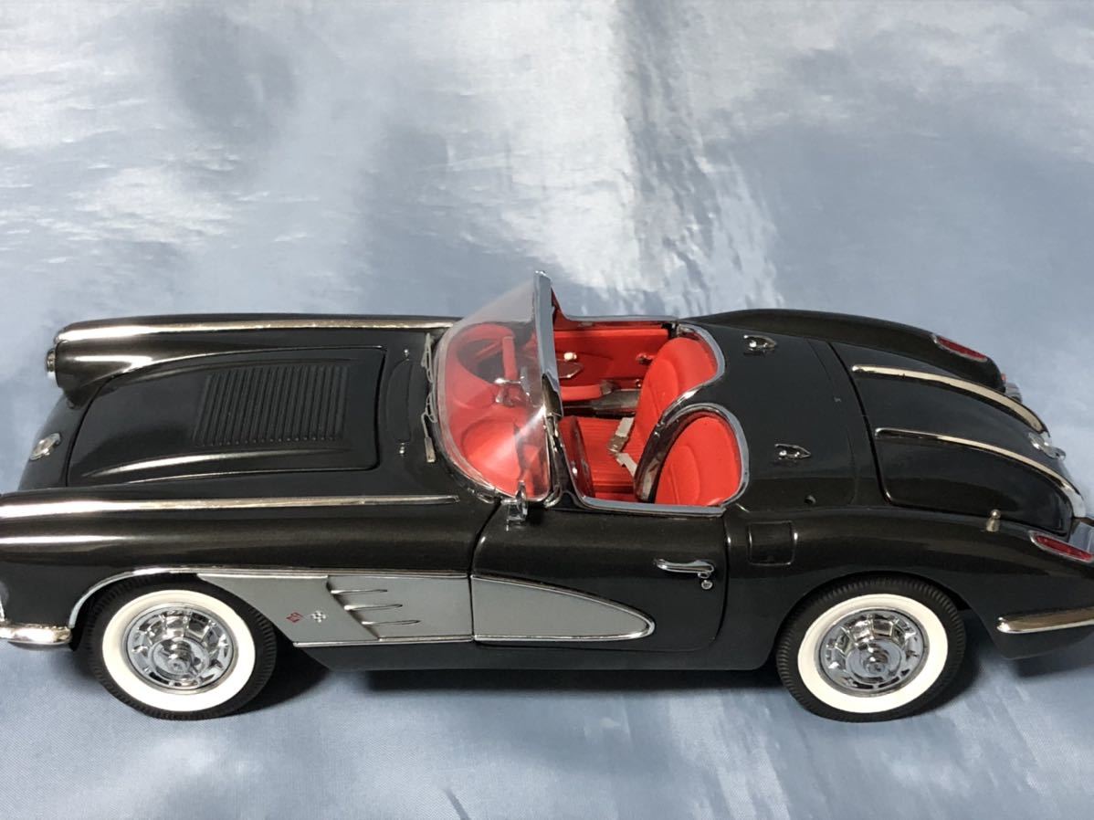 ダンバリーミント製 コルベット C1 (1958年) ガンメタ 1/24 コルベット