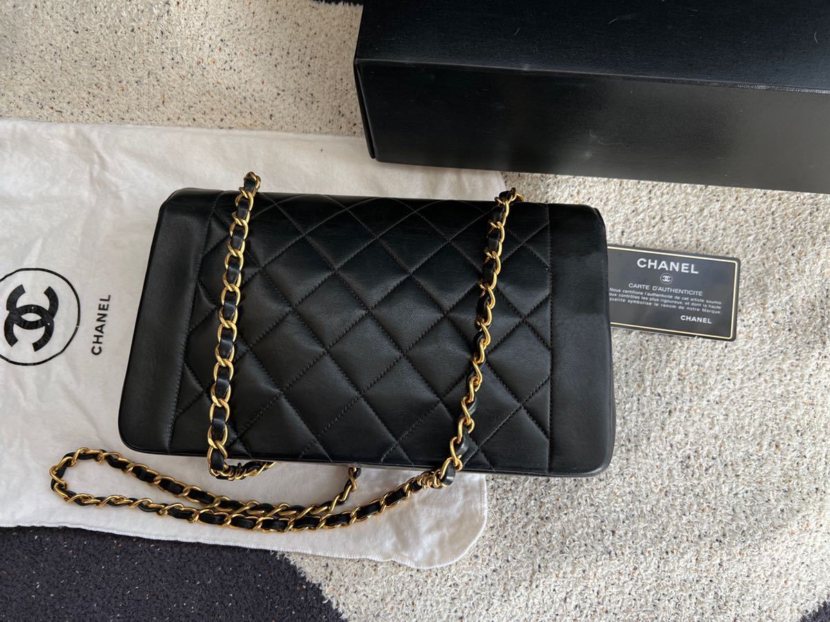 正規未使用 シャネル ダイアナ25 CHANELマトラッセ ショルダーバッグ 