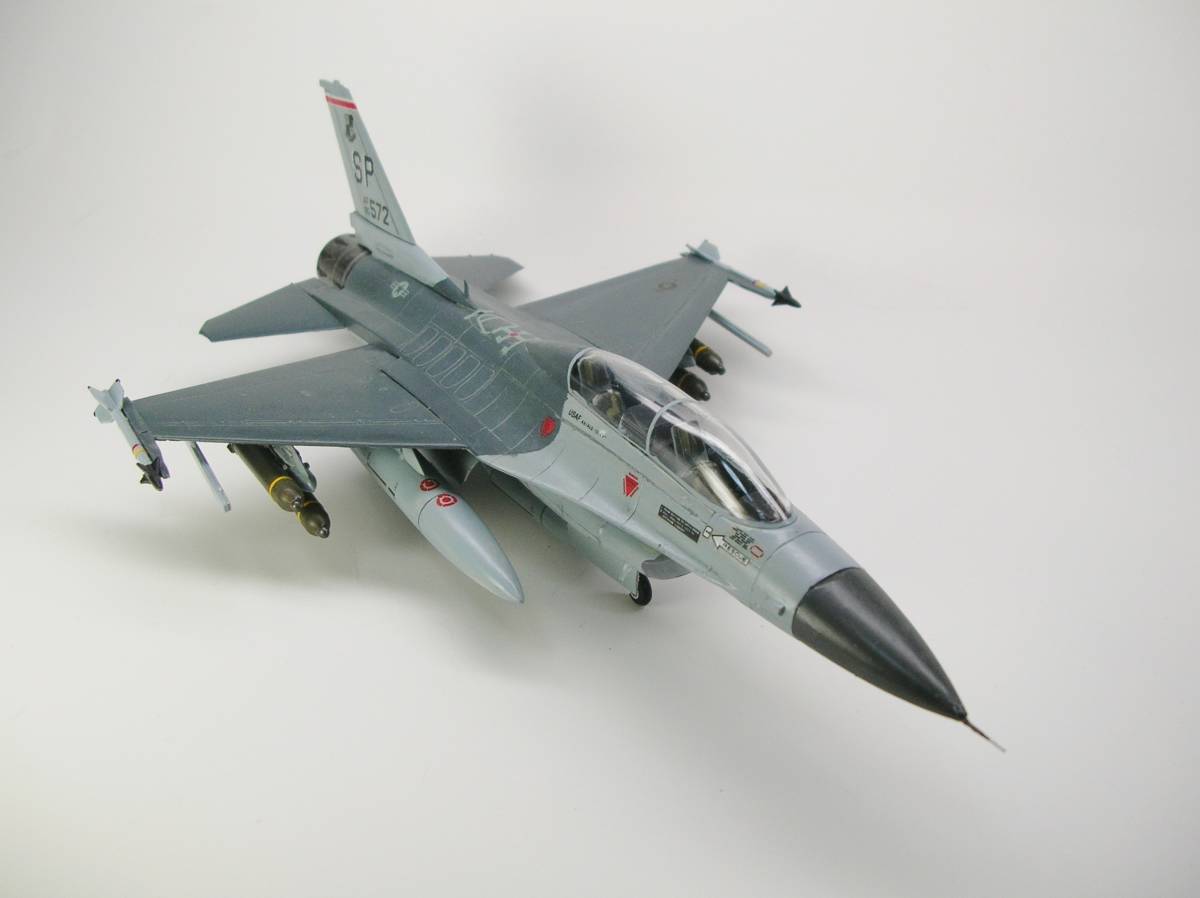 アメリカ空軍 ジェネラルダイナミクス F 16ファイティングファルコン戦闘機 1 72 塗装済み完成品 アメリカ 売買されたオークション情報 Yahooの商品情報をアーカイブ公開 オークファン Aucfan Com