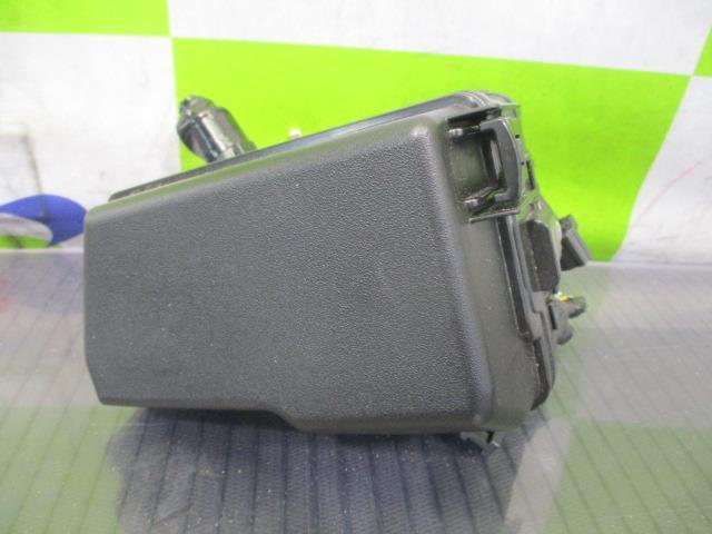 ムーヴキャンバス 5BA-LA800S ヒューズボックス エンジンルーム側