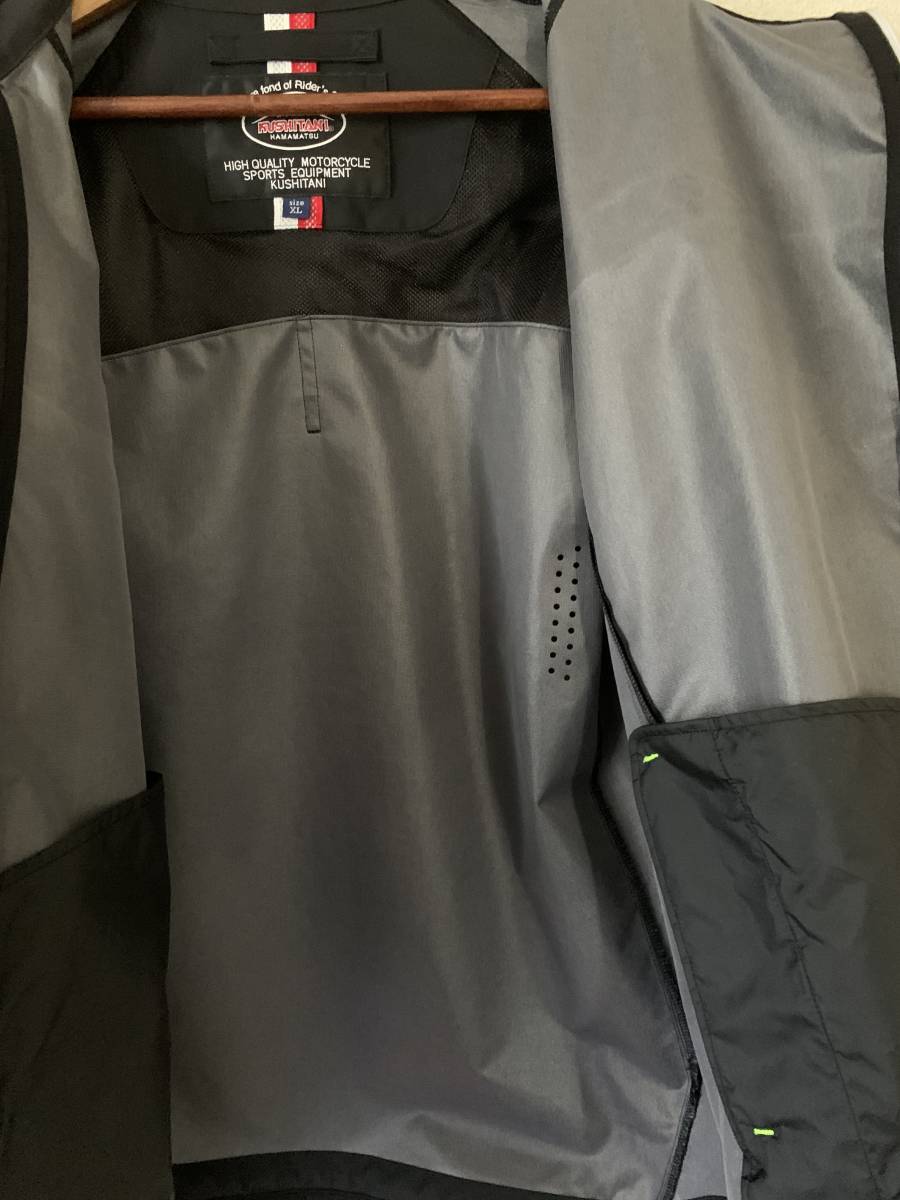Kushitani K-2342 Stretch Windbreaker, Gray⁄White, XL