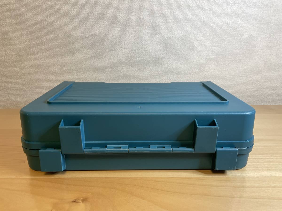 【中古美品】マキタ TD090D 白 インパクトドライバ 10.8V 電池2個・充電器・説明書・ハードケースセット_8