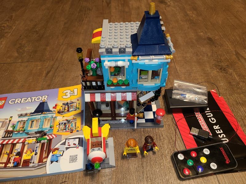 送料無料，得価 レゴ LEGO クリエイター タウンハウス おもちゃ屋さん 31105(ブロック)｜売買されたオークション情報、yahooの商品情報をアーカイブ公開 - オークファン ブロック