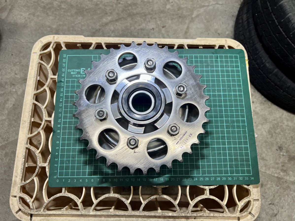 当時物z1 750rsRS Z2 KZ900系スプロケタワー　スプロケハブ Z1 Z2 純正 スプロケハブ (台座/タワー/Z750/Z900/A4/A5/RS/当時物 Z1