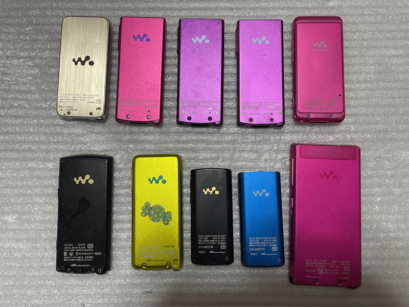 Sony MP3 WALKMAN PORTABLE MEDIA PLAYER 　ウォークマン　ポータブル　メディアプレーヤー計10台　スピーカー・アダプター等付き動作品 Player Sony MP3 Japanese Language NWZE473BLK