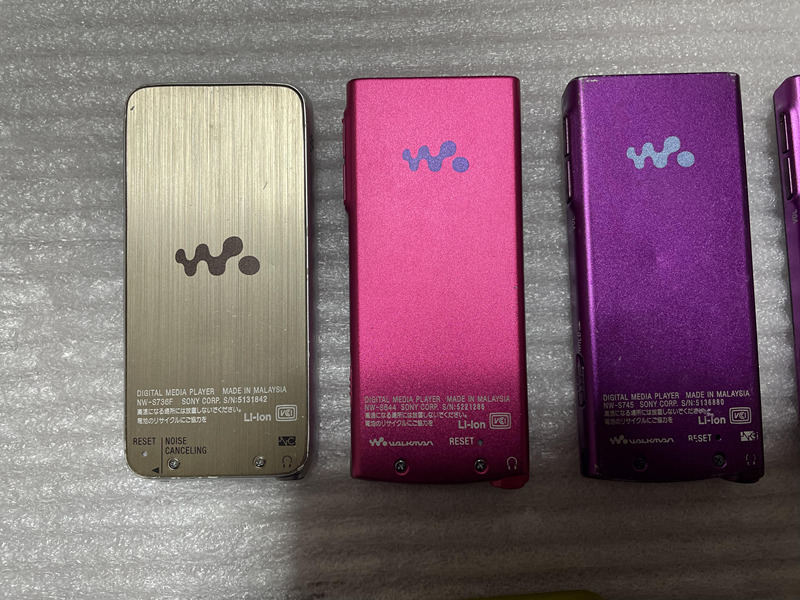Sony MP3 WALKMAN PORTABLE MEDIA PLAYER 　ウォークマン　ポータブル　メディアプレーヤー計10台　スピーカー・アダプター等付き動作品 Player Sony MP3 Japanese Language NWZE473BLK