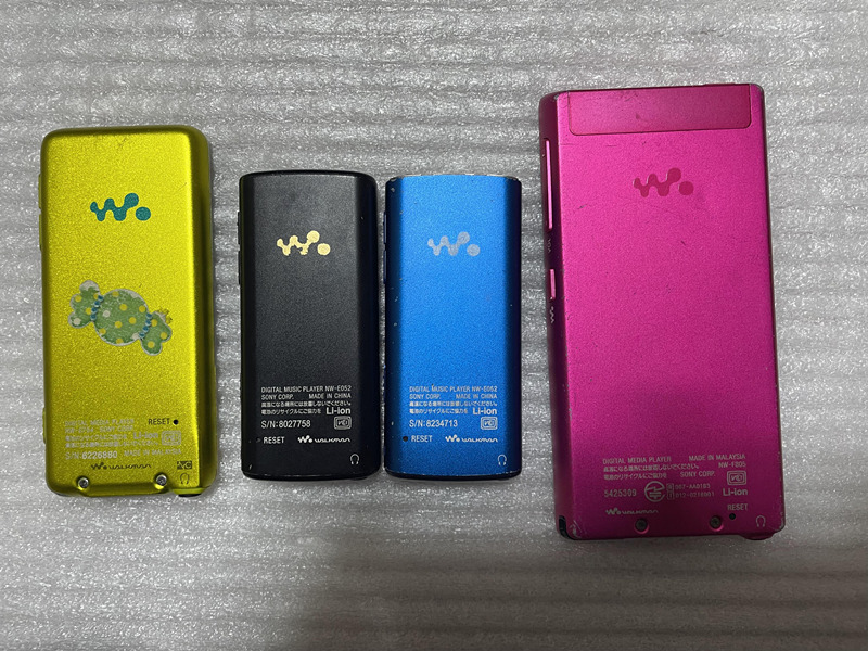 Sony MP3 WALKMAN PORTABLE MEDIA PLAYER 　ウォークマン　ポータブル　メディアプレーヤー計10台　スピーカー・アダプター等付き動作品 Player Sony MP3 Japanese Language NWZE473BLK
