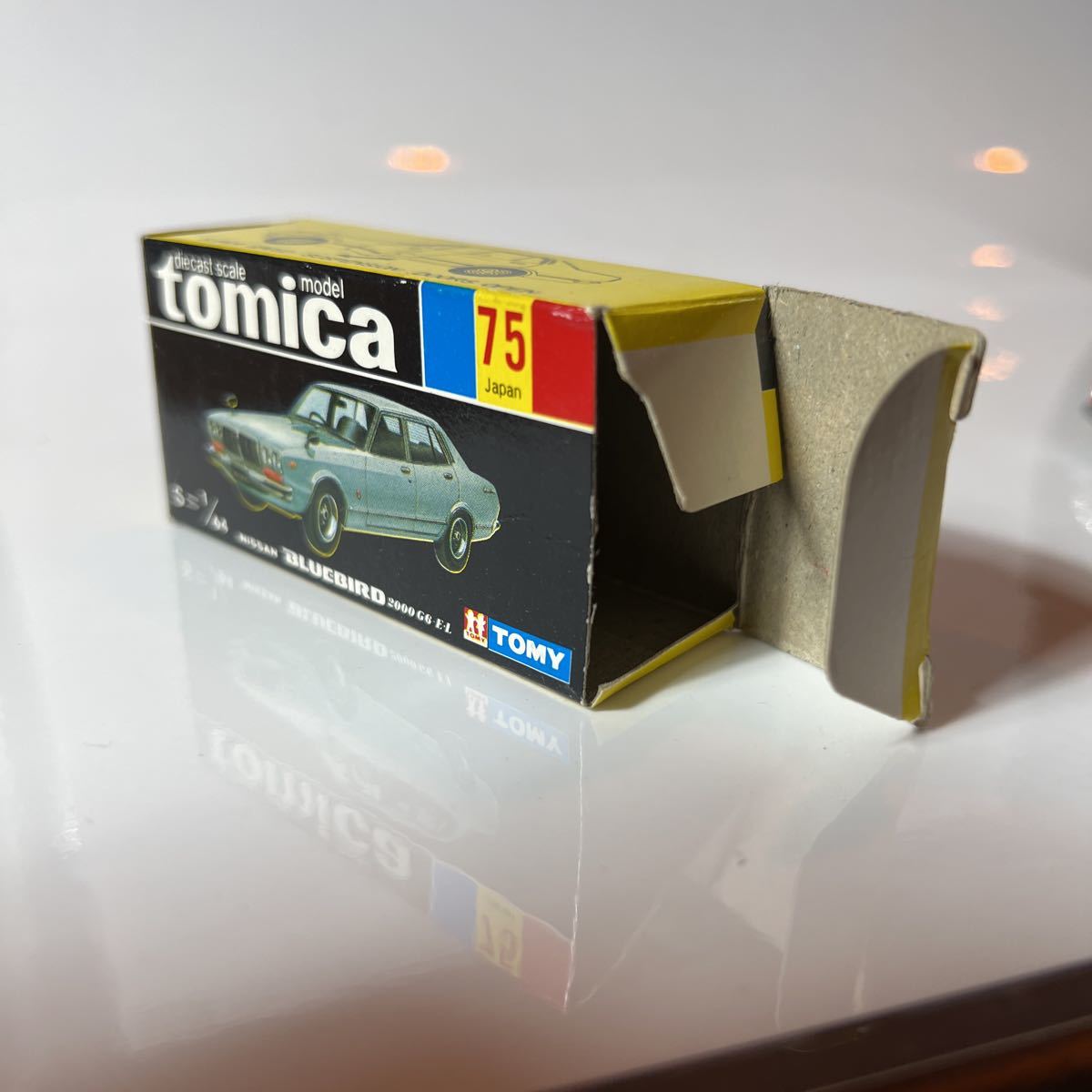 トミカ 黒箱 日産 ブルーバード 旧車 2000 絶版 コレクション放出