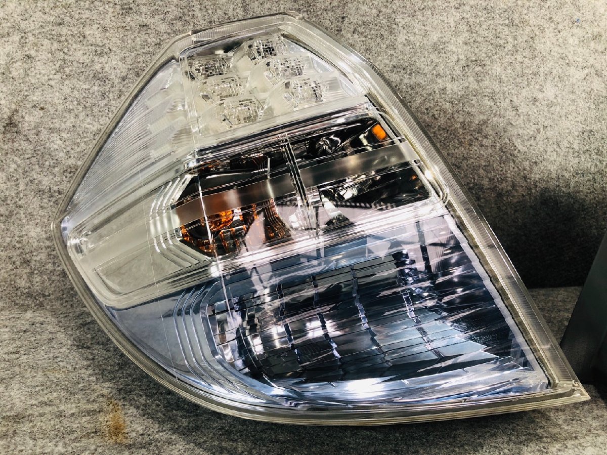 ホンダ フィット ハイブリッド GP1 純正 クリア テール ライト テール ランプ 左右 セット STANLEY P9883 GP4 GE6 GE8 GP1 フィット ホンダ 塗装☆ 4-1213-9 テールライト