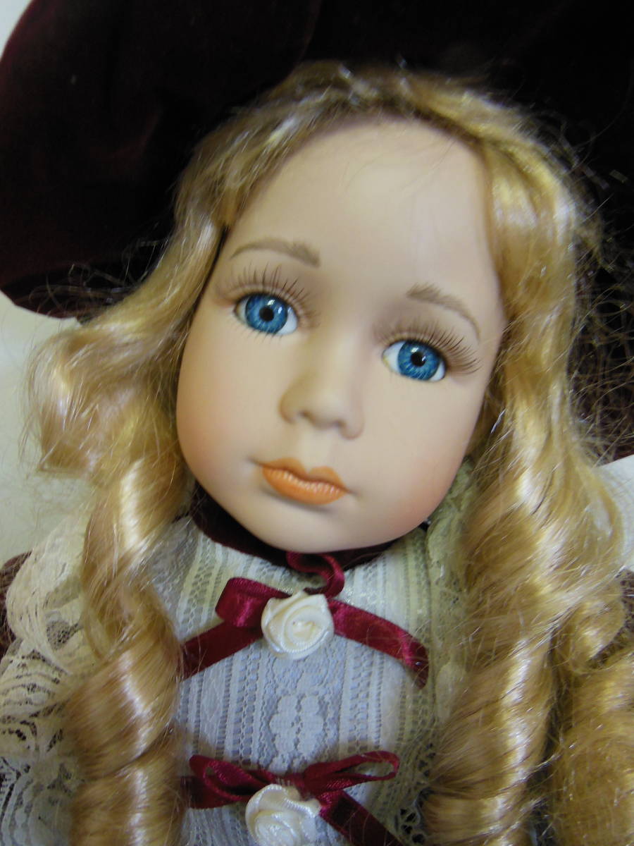 COLLECTIBLE PORCELAIN DOLLS コレクティブルポーセリンドールズ 
