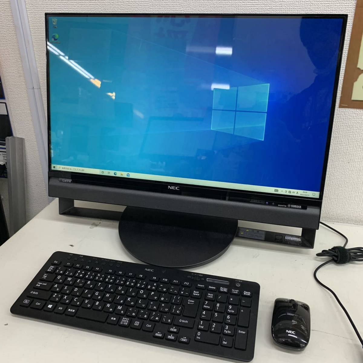 Desk : NEC All-in-one LAVIE NEC、液晶一体型PC「LaVie 価格比較 