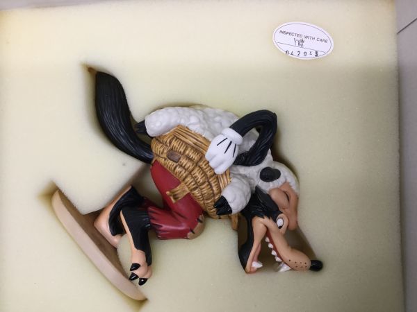 営sr286 80 ディズニー Wdcc Classics Walt Disney Collection Big Bad Wolf Im A Poor Little Sheep 三匹の子豚 オオカミ ディズニー 売買されたオークション情報 Yahooの商品情報をアーカイブ公開 オークファン Aucfan Com