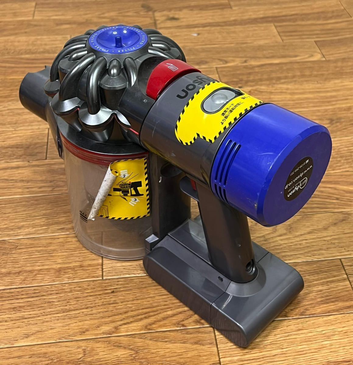 ダイソンDyson SV11 V7 Fluffy コードレススティッククリーナー