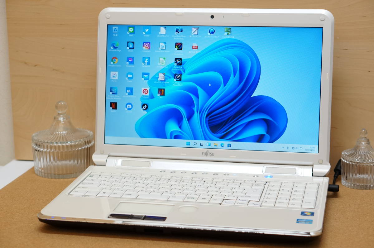 富士通 LIFEBOOK - ノートパソコン FMV 価格比較 AH480⁄H lifebook 