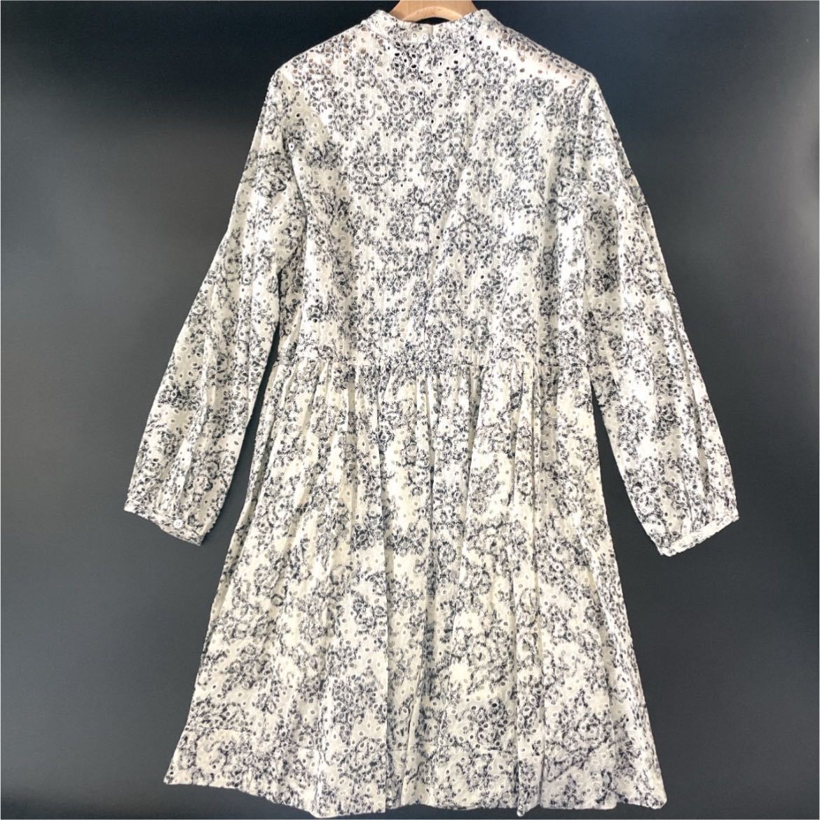 新品 未使用 定価6.3万 MAX&Co. マックスアンドコー モノトーン花柄 