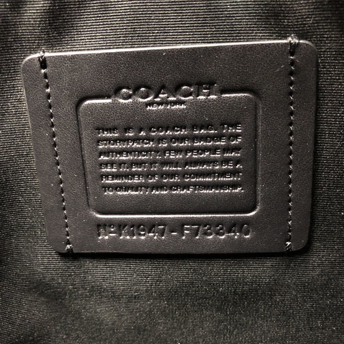 1円 圧巻の存在感 コーチ【華麗なる一族】COACH ショルダーバッグ シグネチャー オールレザー エンボス 立体ロゴ 73340 メンズ 黒 ブラック コーチ ショルダーバッグ COACH タビーショルダーバッグ ブロックド （チョーク×ライトサドル）