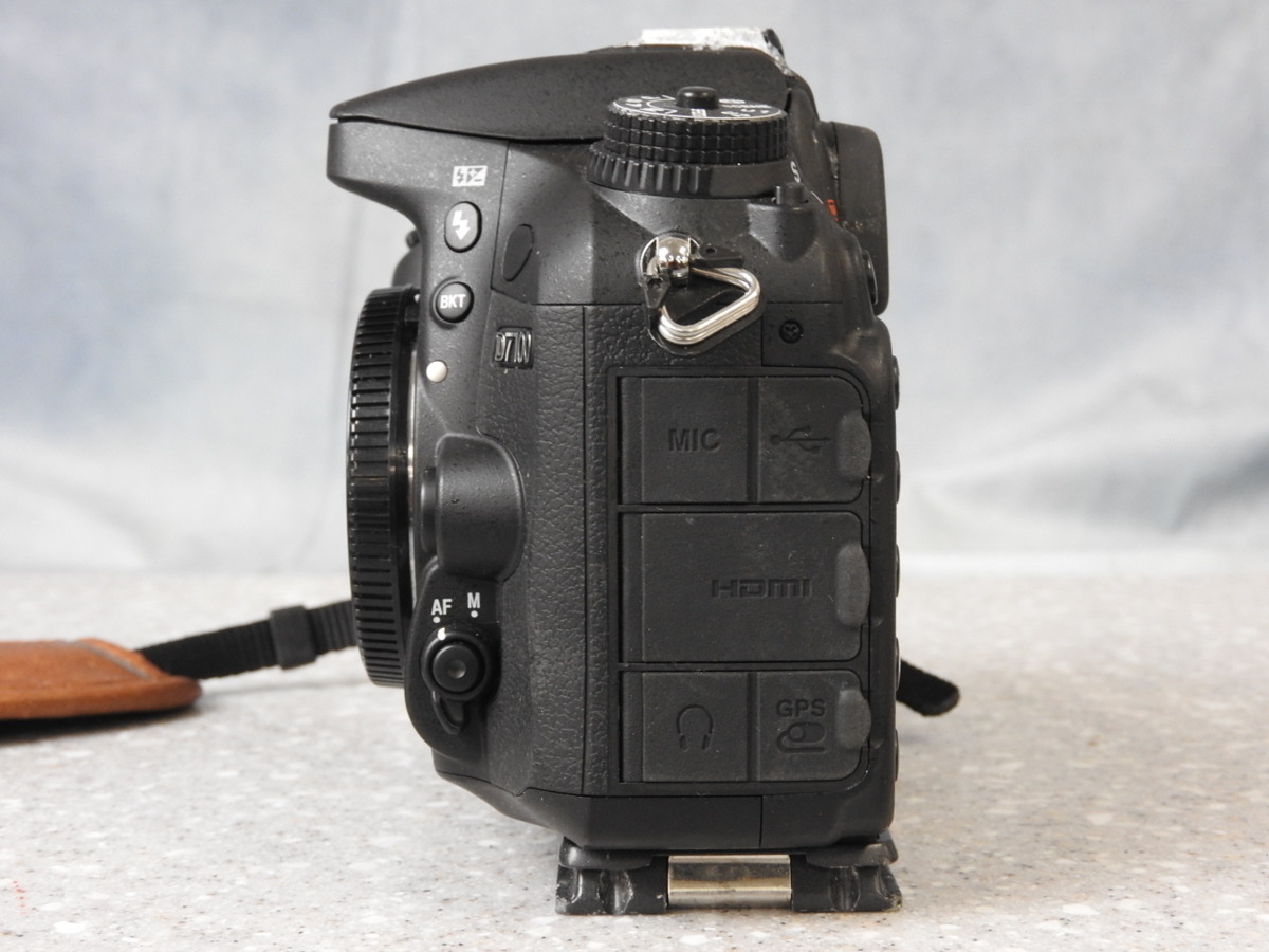 ☆ NIKON ニコン D7100 デジタル一眼レフカメラ ボディのみ ☆中古 