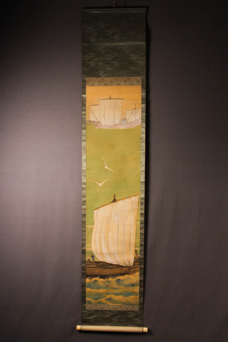 村上委山筆 絹本彩色画 【 鷺図 】 軸先良品 緞子掛け軸　　桐箱 村上委山筆 絹本彩色画 【 鷺図 】 軸先良品 緞子掛け軸 桐箱 村上委山