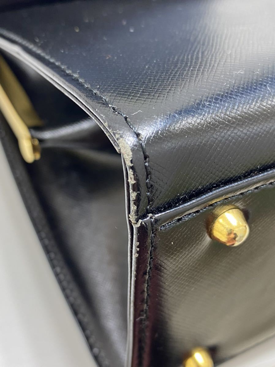 GIANNI VERSACE ジャンニ ヴェルサーチ がま口 ハンドバッグ (I2309 GIANNI VERSACE ジャンニ ヴェルサーチ がま口 ハンドバッグ (I2309