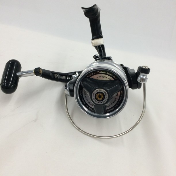 送料込みDaiwa SPORTLINE ST-2000X スピニングリール