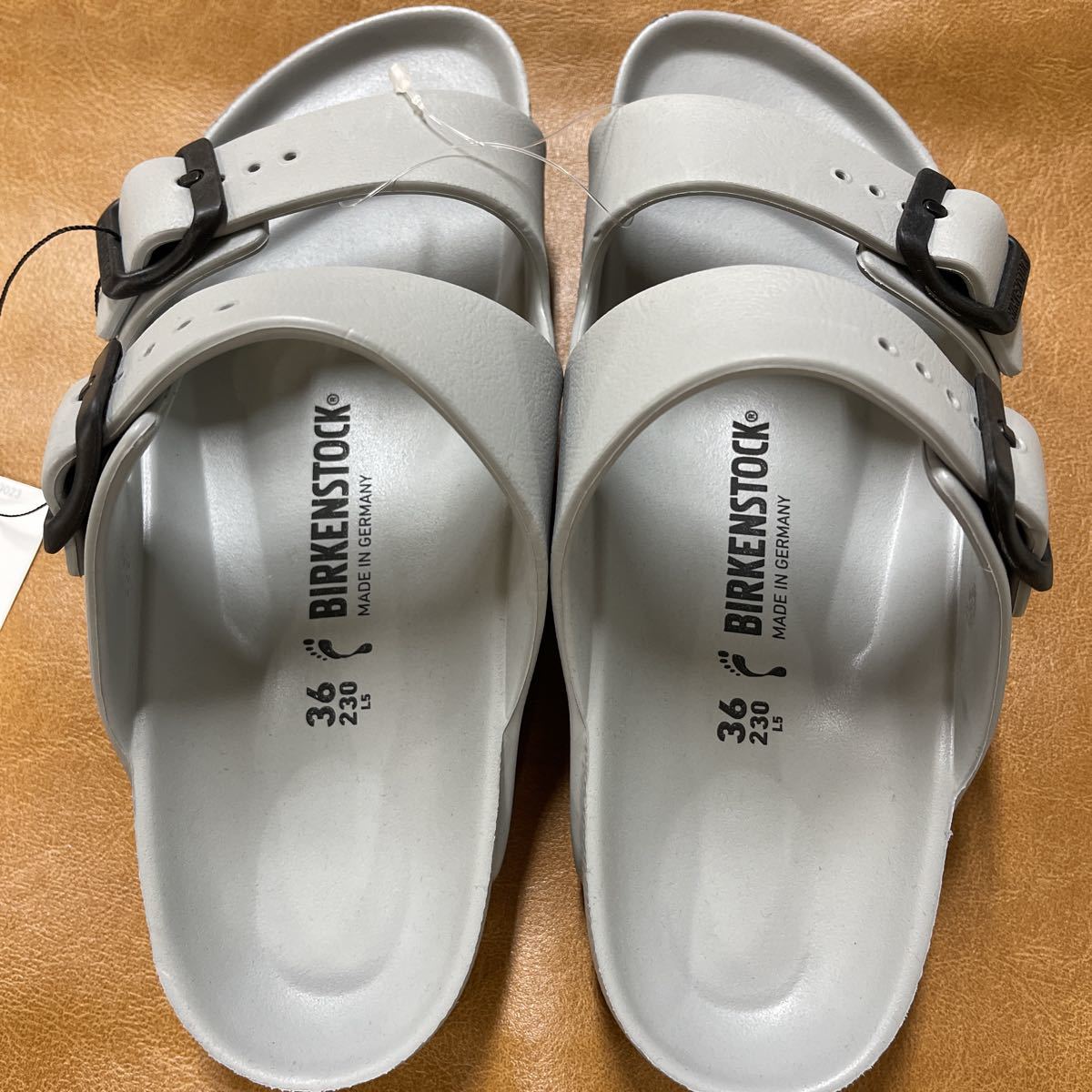 新品未使用 ビルケンシュトック BIRKENSTOCK サンダルグレー 