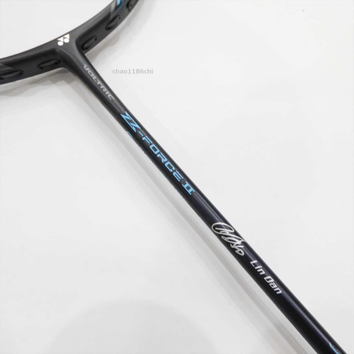 新品/ヨネックス/海外限定/4U5/VTZF2/ボルトリックZフォース2 