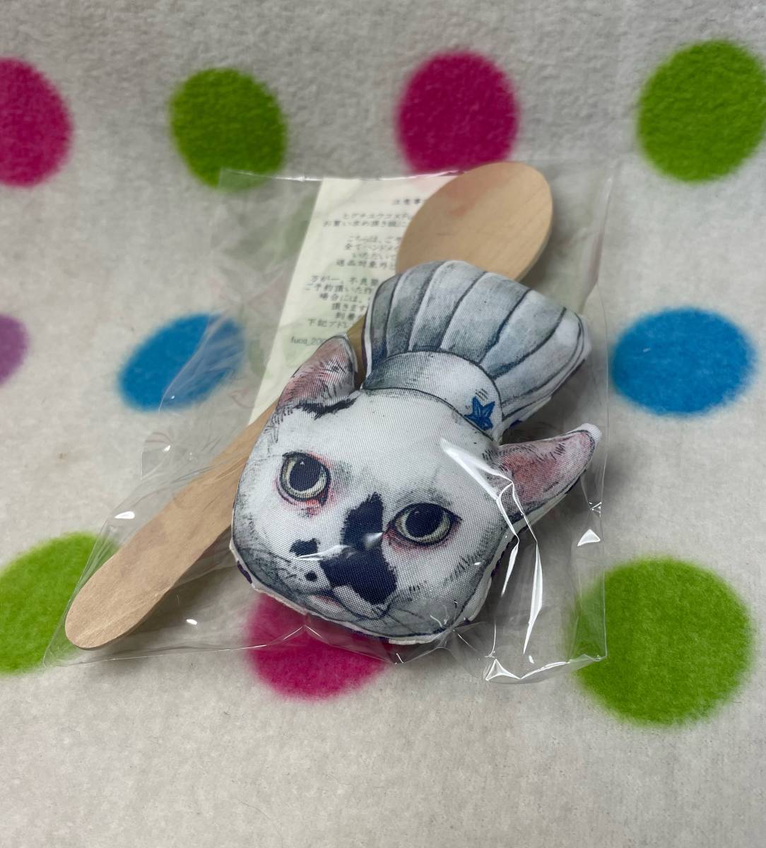 ★ヒグチユウコ　『猫のブローチ(未開封）C』　クリップ　FUCAコラボ　「50ぴきのねこ」展★ 