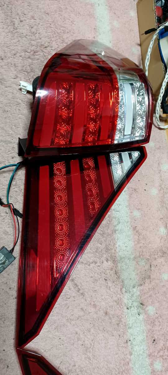 20アルファード前期後期？LEDテールランプ 点灯 不良ジャンク扱い 20
