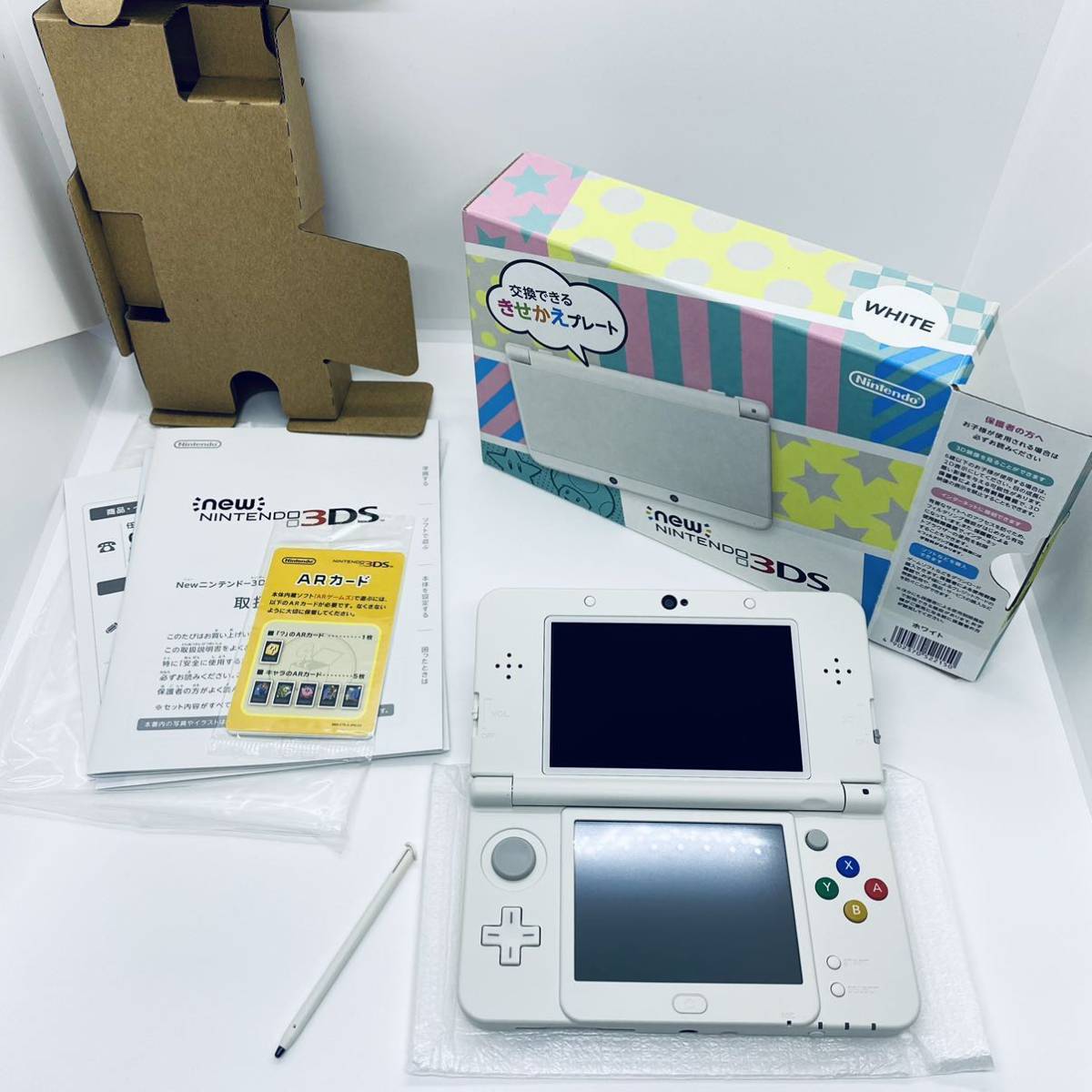 ☆液晶美品☆ 任天堂 ニュー3DS Newニンテンドー3DS ホワイト 動作良好  