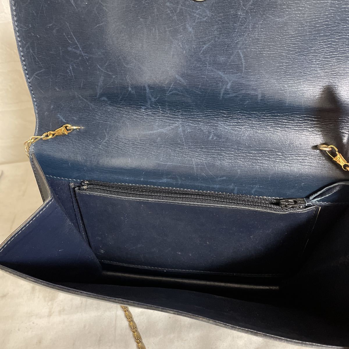 2613☆ Guy Laroche ギラロッシュ フランス製 レザー チェーンバッグ 