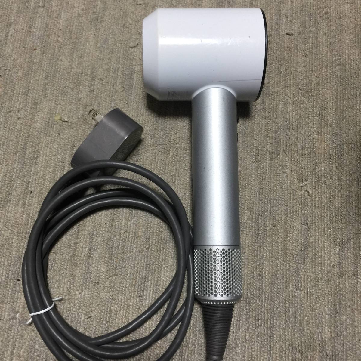 HD01 ヘアドライヤー ジャンク品 ドライヤー 付属品付き 新品 dyson