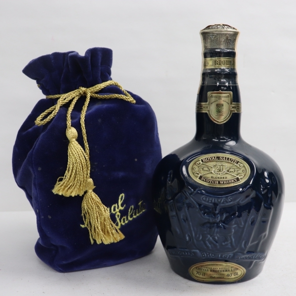 ROYAL SALUTE（ロイヤルサルート）21年 40％ 700ml 青陶器（重量 1295g