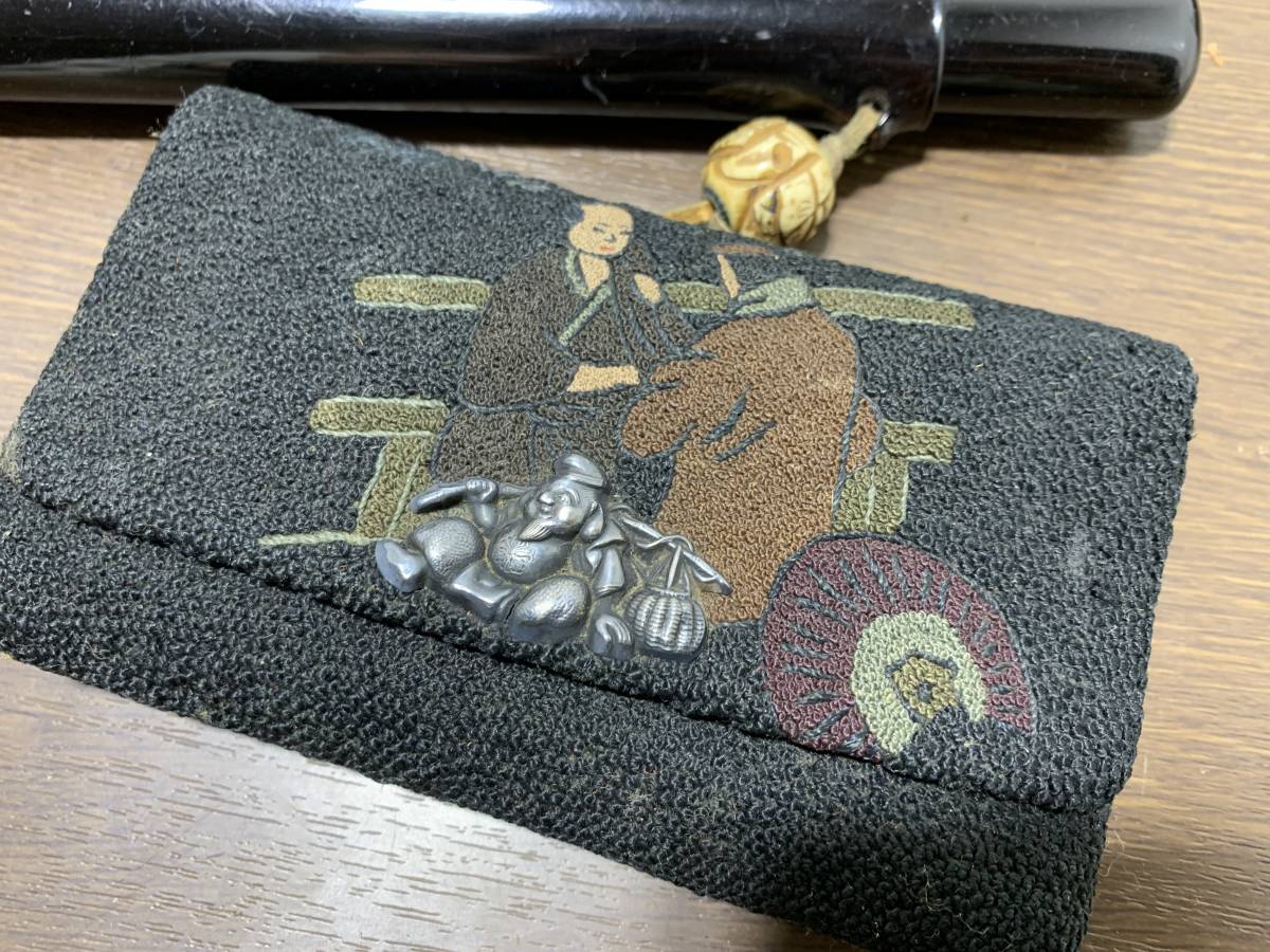 武者前金具煙草入れ 唐画煙管筒 煙草入れ | – 彫刻 在銘 古